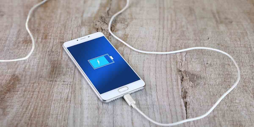 &iquest;Cansado de tener que mover el cable para cargar tu dispositivo? C&oacute;mo reparar el puerto de carga